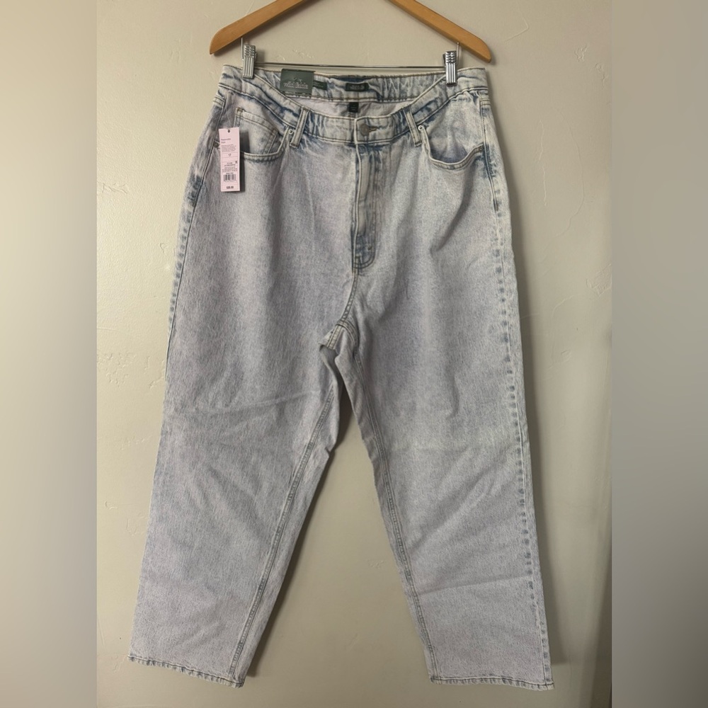Wild Fable Light Blue Women's Relaxed Straight Leg Jeans Size 17